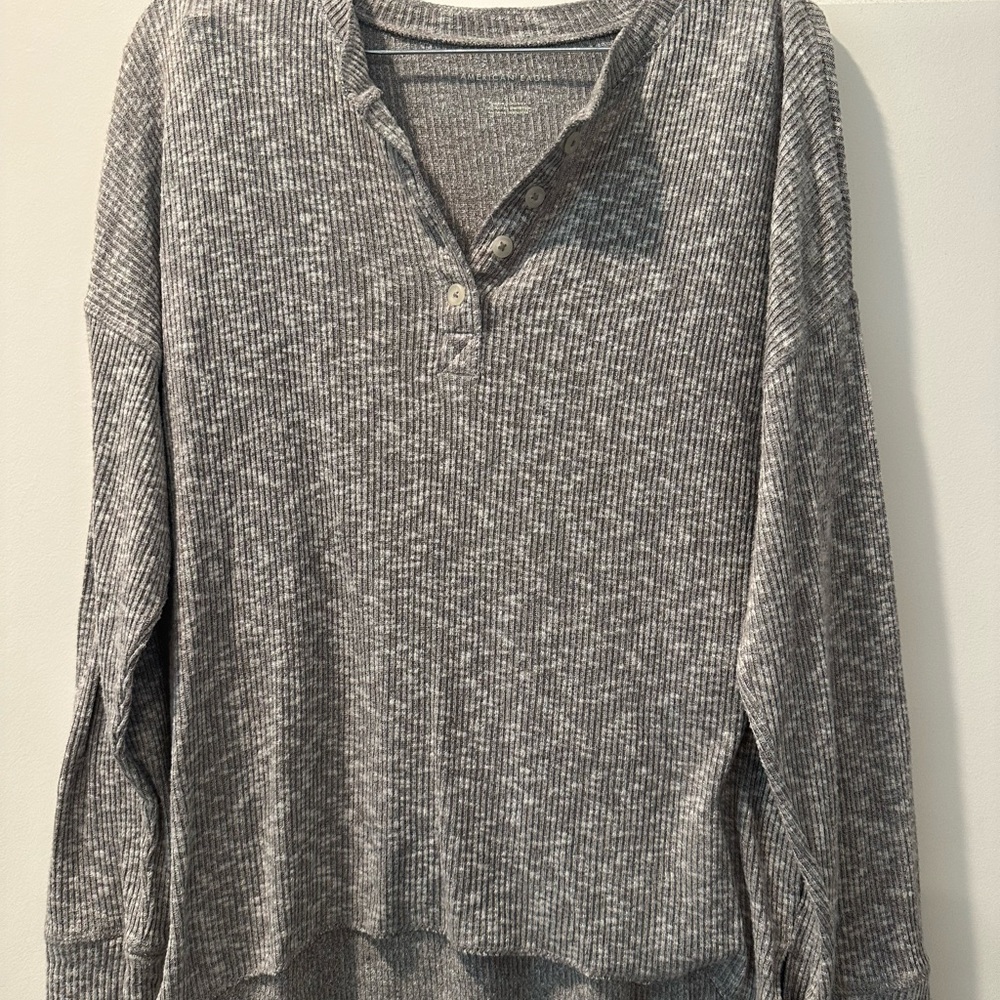 American Eagle Outfitters Textured Gray Button Down Shirt